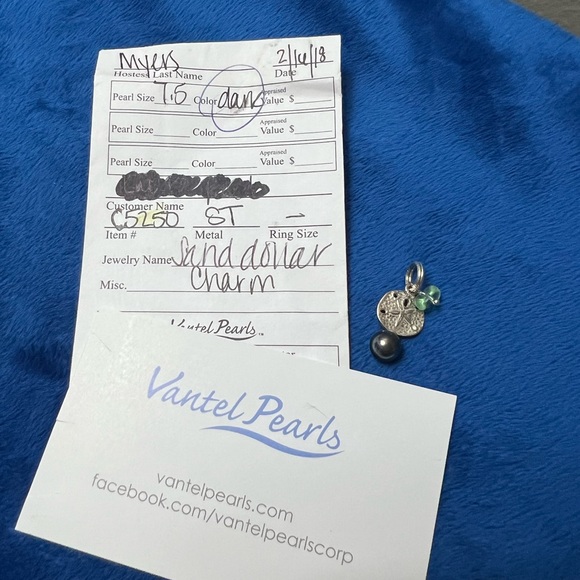 Vantel pearl charms$10 each - Picture 7 of 7